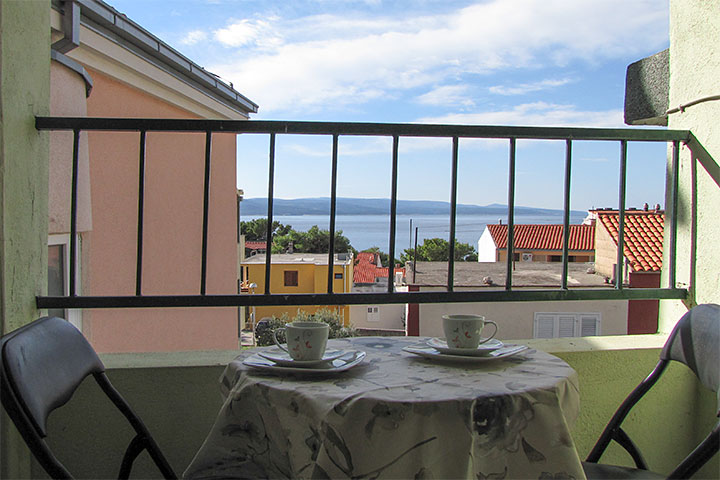 Baška Voda - apartments Darinka - balcony with sea view
