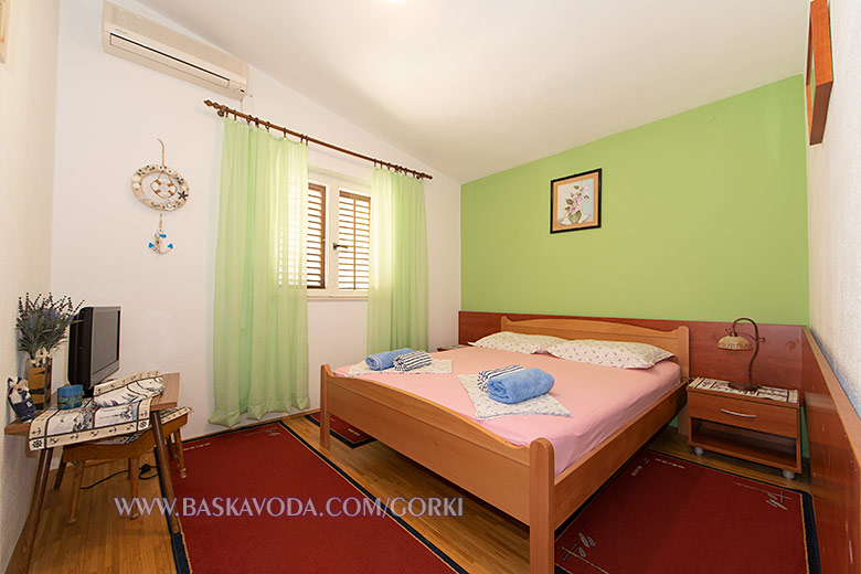 Apartments Gorki Staničić, Baška Voda - bedroom