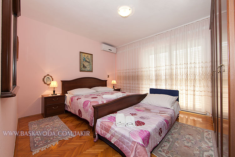 Apartments Jakir, Baška Voda - bedroom