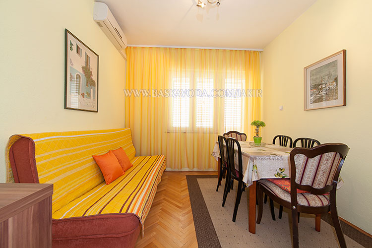 Apartments Jakir, Baška Voda - dining room