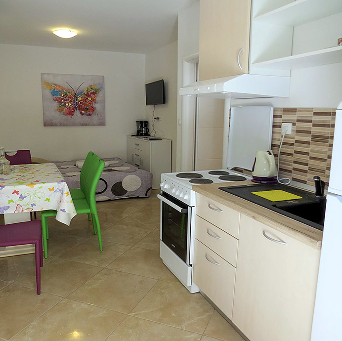 Apartments Jakir, Baška Voda - kitchen