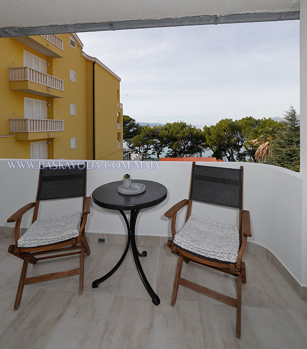 Apartments Maja, Baška Voda - balcony with sea view