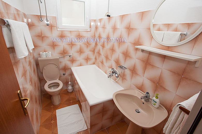 apartments Mia, Baška Voda - bathroom