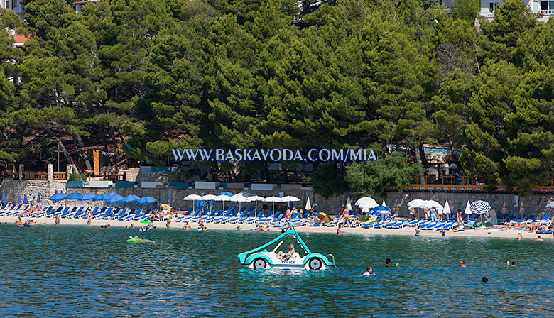 Baška Voda beach in the summer
