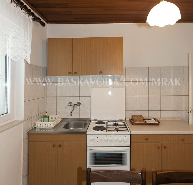 kitchen in apartments Mrak, Baška Voda