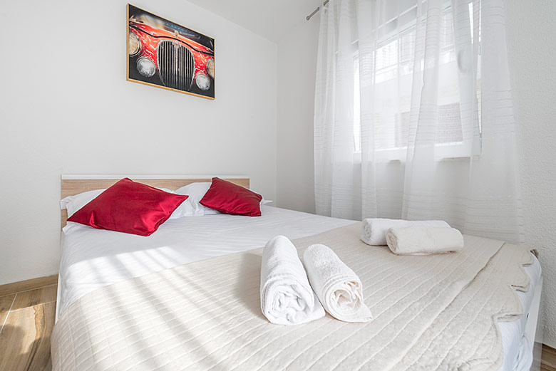 Apartments Roma, Baška Voda - bedroom