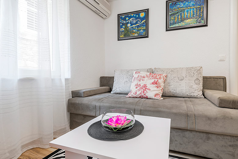 Apartments Roma, Baška Voda - living room