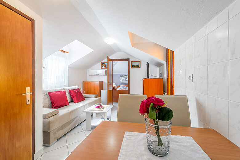 Apartments Roma, Baška Voda - living room