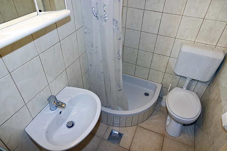 Apartments Roza, Baška Voda - bathroom
