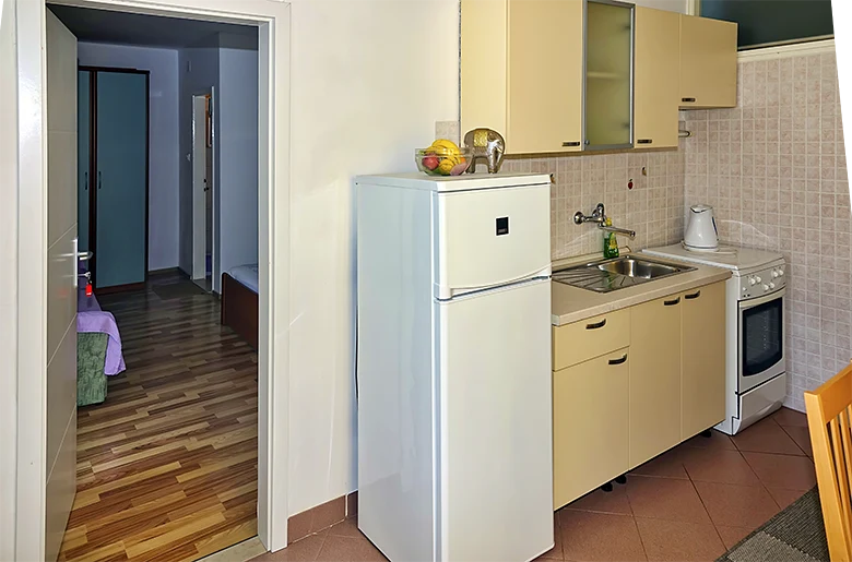 Apartments Roza, Baška Voda - kitchen