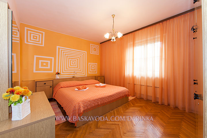 Baška Voda - apartments Darinka - first bedroom