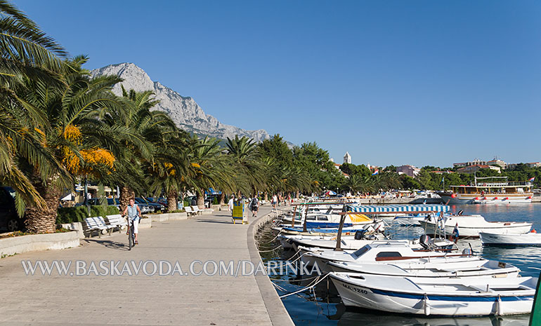 Promenade in Baška Voda