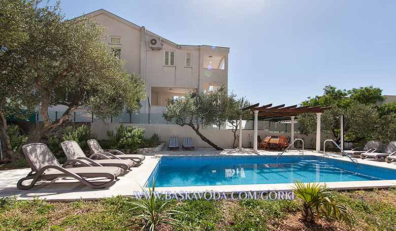 Apartments Gorki Staničić, Baška Voda - swimming pool