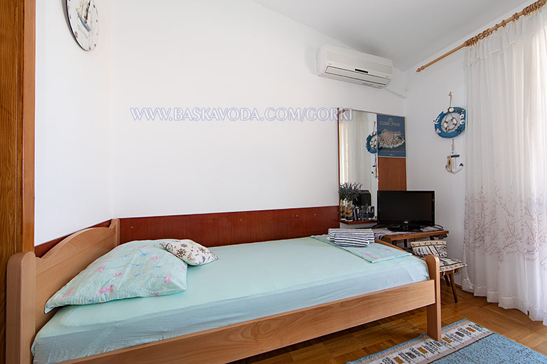 Apartments Gorki Staničić, Baška Voda - bedroom