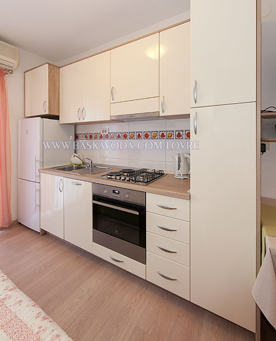 Apartments Lovre, Baška Voda - kitchen