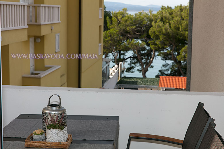 Apartments Maja, Baška Voda - balcony with sea view