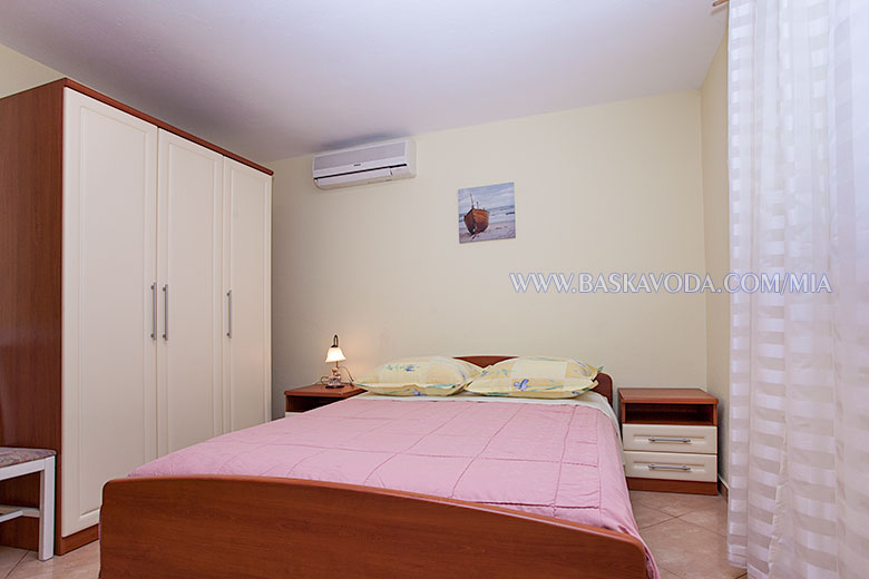 Apartments Mia, Baška Voda - bedroom