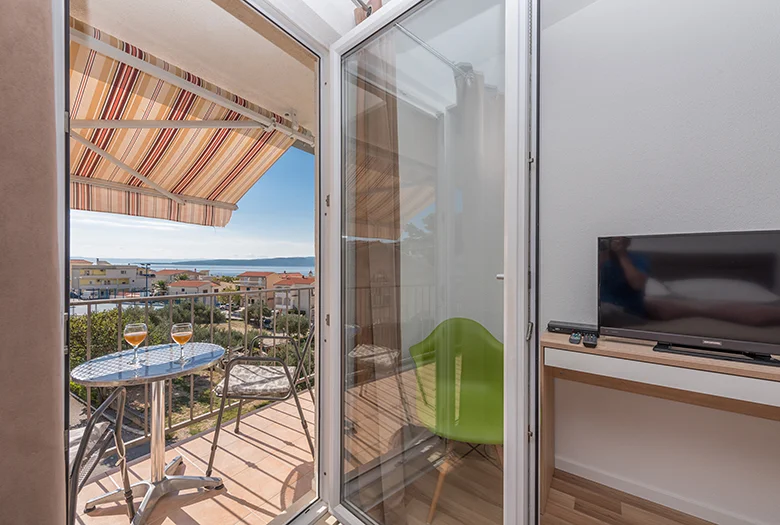 balcony with sea view