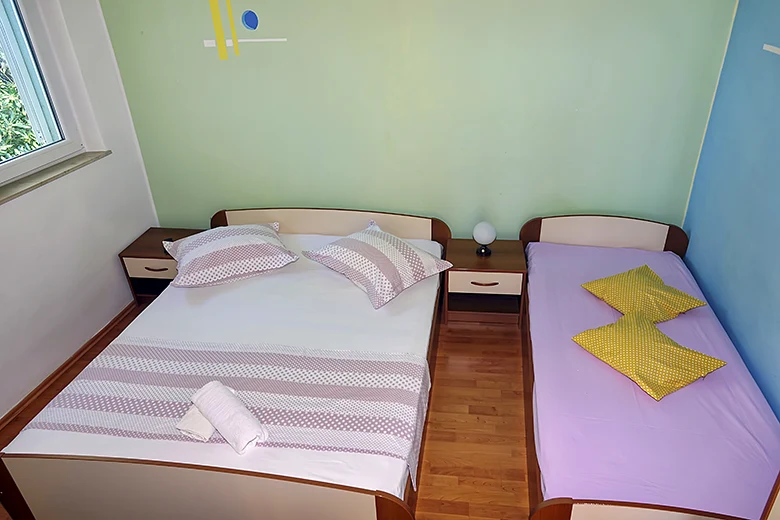 Apartments Roza, Baška Voda - bedroom