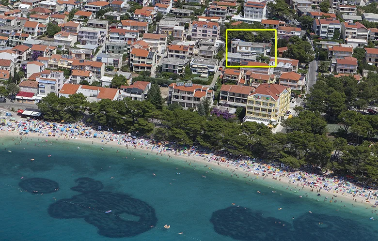 Apartments Roza, Baška Voda, house - aerial view